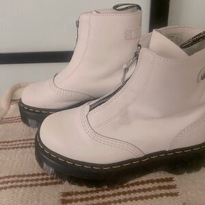 Dr. Martens Jetta Sendal